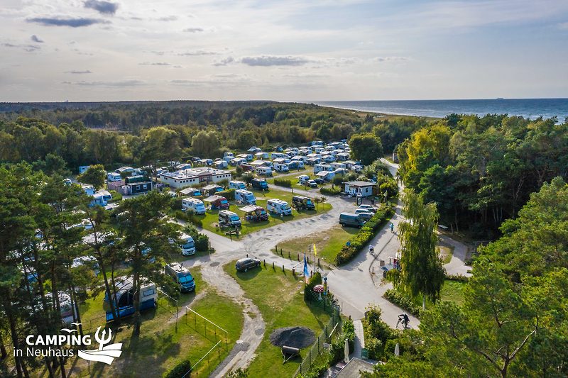 Spätsommerlicher Blick auf Camping in Neuhaus