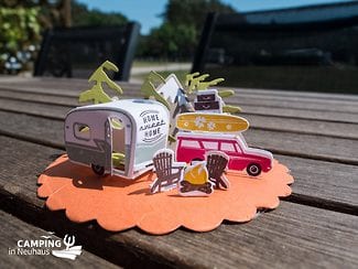 Sommerliches Camping-Diorama