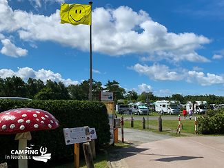 Vorplatz von Camping in Neuhaus